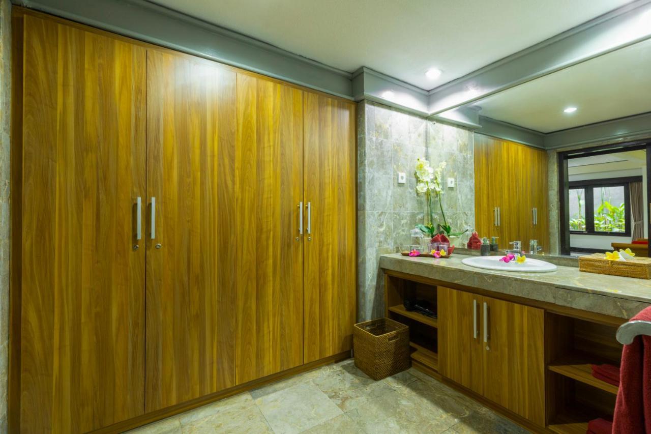 Villa Kibbi Seminyak Exteriör bild